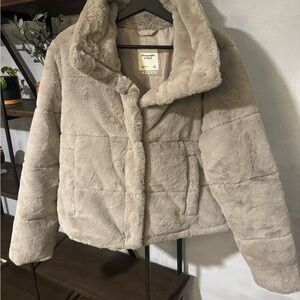 Abercrombie & Fitch Women's Cream/grey mini puffer Teddy Jacket